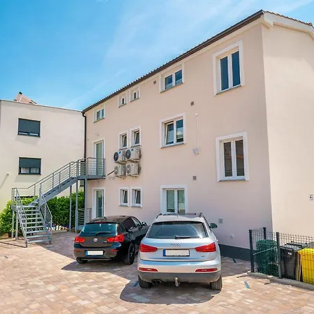 Appartement Gerta With Terrace Baška